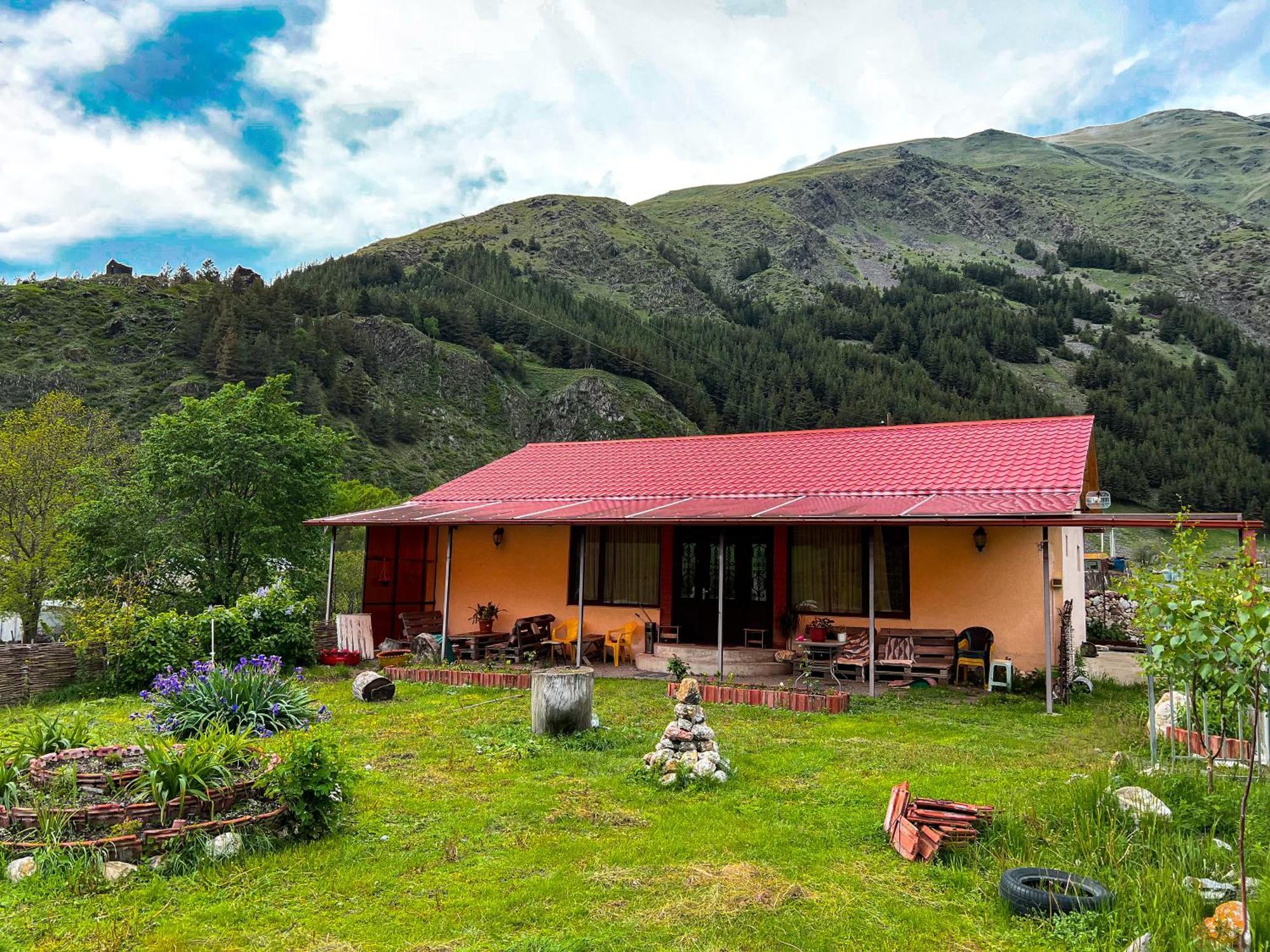 Januka Garden At Sno Villa Stepantsminda Exterior photo